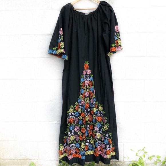 Vintage Dresses & Skirts - 1960’s Embroidered Bell Sleeve Caftan